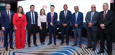 /zonadigital/huawei-celebra-quince-anos-de-logros-en-el-pais-a-traves-del-evento-innovando-y-conectando-a-panama-/104275.html