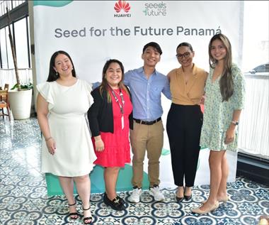 /vidasocial/semillas-para-el-futuro-10-anos-transmitiendo-conocimientos-tic-en-panama/104878.html