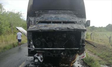 /vidasocial/bus-de-la-ruta-pese-panama-se-incendio/77307.html