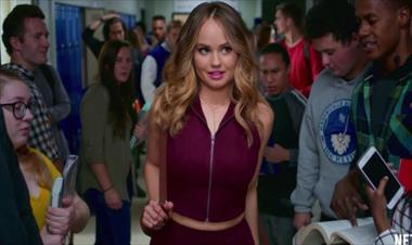 /cine/la-serie-insatiable-de-netflix-esta-gustando-mas-al-publico-que-a-la-critica/80685.html