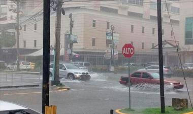 /vidasocial/fuerte-aguacero-afecto-a-diversos-sectores/61134.html