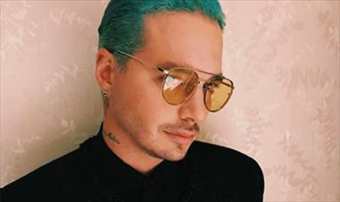 /vidasocial/j-balvin-tendria-un-novio-bien-bonito/45984.html