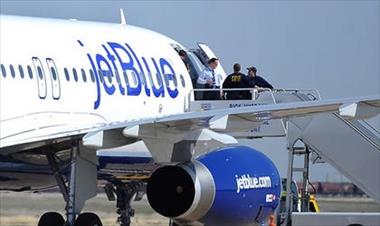 /vidasocial/crisis-a-bordo-de-avion-de-jetblue-creada-por-el-propio-capitan/13878.html