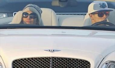 /vidasocial/jennifer-lopez-le-regala-un-auto-a-su-novio/12357.html