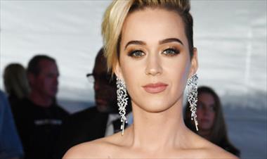 /vidasocial/katy-perry-hizo-algo-mas-que-besar-a-una-chica/45574.html
