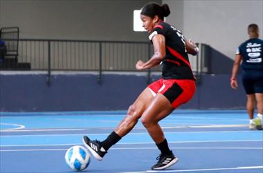 /deportes/kenia-rangel-vamos-por-ese-pase-al-mundial-de-futsal-/105593.html