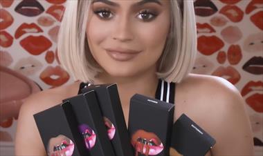 /spotfashion/conoce-a-kylie-jenner-en-su-faceta-de-beauty-vlogger/65444.html