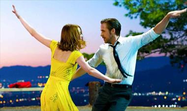 /cine/-la-ciudad-de-las-estrellas-la-la-land-podria-pasar-de-ser-una-pelicula-a-un-musical-en-vivo/39523.html