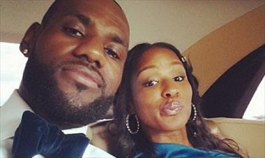 /deportes/lebron-james-se-casa-y-su-boda-la-organiza-el-panameno-preston-bailey/22149.html