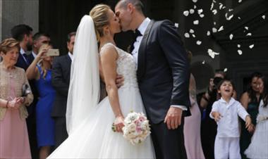 /spotfashion/los-mejores-looks-en-la-boda-del-ex-jugador-del-barcelona-victor-valdes-y-yolanda-cardona/53899.html