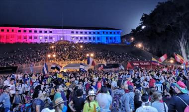 /vidasocial/luna-llena-de-tambores-le-dio-la-bienvenida-a-la-jornada-mundial-de-la-juventud/85610.html