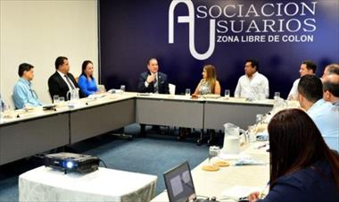 /vidasocial/manuel-grimaldo-realiza-acercamiento-con-la-au-de-la-zlc/61228.html