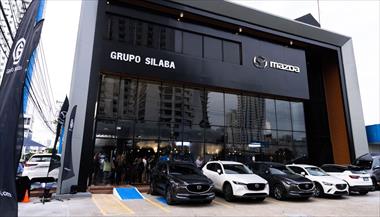 /vidasocial/llega-a-panama-la-serie-premium-de-mazda-disponibles-en-los-nuevos-showrooms-en-calle-50-y-villa-de-las-fuentes/104330.html