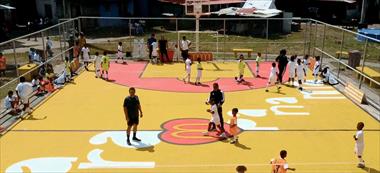 /vidasocial/mcdonald-s-y-la-alcaldia-de-panama-inauguran-nueva-cancha-deportiva-en-curundu/105401.html