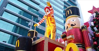 /vidasocial/mcdonald-s-ilumina-el-espiritu-navideno-en-el-desfile-ciudad-de-las-estrellas-en-panama/105209.html