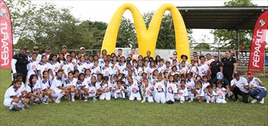 /deportes/mcdonald-s-y-fepafut-lanzan-el-primer-festival-de-futbol-para-ninas-de-comunidades-con-dificil-acceso/104067.html