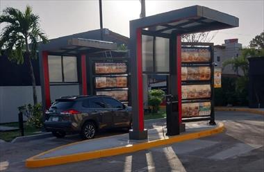 /vidasocial/-127828-mcdonald-s-panama-innova-su-atencion-de-automac-con-la-incorporacion-de-carriles-paralelos-127839-/103865.html