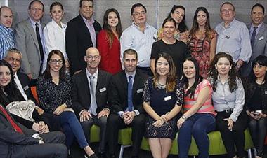 /spotfashion/en-panama-capacitan-a-medicos-en-materia-laser/47785.html