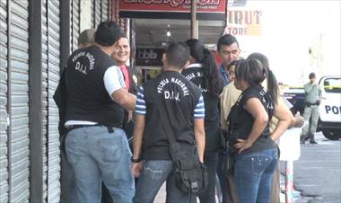 /vidasocial/otorgan-medida-cautelar-a-agresor-de-policias/68063.html