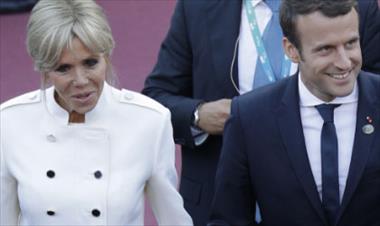 /spotfashion/guerra-de-estilos-melania-trump-vs-la-primera-dama-de-francia/52695.html