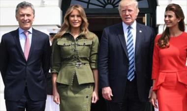 /spotfashion/guerra-de-estilos-melania-trump-vs-juliana-awada/49586.html