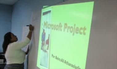 /zonadigital/docentes-se-capacitan-en-el-manejo-de-microsoft-project/80522.html