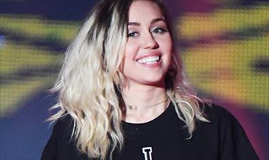 /vidasocial/fans-sacan-lagrimas-a-miley-cyrus-con-video-casero/56390.html
