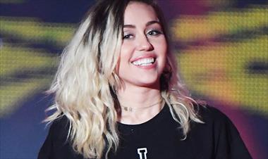 /vidasocial/miley-cyrus-falto-a-los-teen-choice-awards-pero-lo-compenso-con-un-genial-anuncio/60528.html