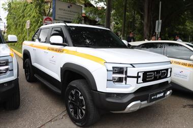 /vidasocial/miambiente-impulsa-la-movilidad-electrica-con-sus-primeros-vehiculos-electricos/105655.html