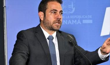 /vidasocial/ministro-mario-etchelecu-presenta-informe-de-rendicion-de-cuentas/54919.html