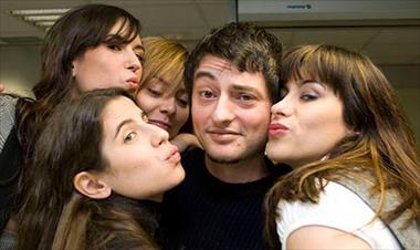 /vidasocial/segun-un-estudio-las-mujeres-que-salen-con-hombres-poco-atractivos-son-mas-felices/64529.html