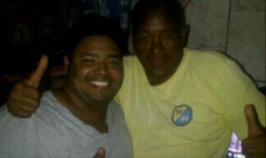 /vidasocial/el-humor-se-traslado-a-la-carcel-michael-vega-sonriente-junto-al-sargento-espinoza/18591.html