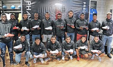 /deportes/entrega-de-tacos-nike-phantom-a-jugadores-del-team-nike-de-la-lpf/82313.html