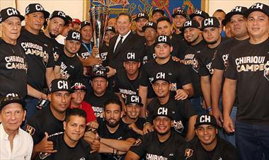 /deportes/varela-se-reune-con-los-campeones-del-beisbol-mayor/76753.html