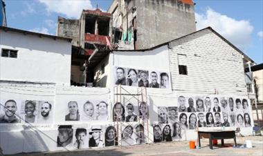 /vidasocial/noventa-rostros-panamenos-empapelan-este-mural/86011.html