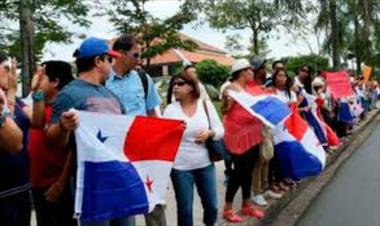 /vidasocial/protestan-en-contra-de-la-desigualdad-en-las-distribuciones-de-riquezas/76954.html