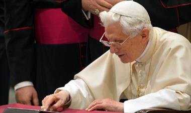 /zonadigital/benedicto-xvi-lanza-su-primer-tweet/17833.html