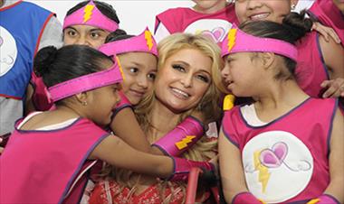 /vidasocial/paris-hilton-demuestra-humildad-/35894.html
