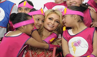 /vidasocial/paris-hilton-demuestra-humildad-/35894.html