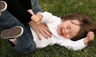 /vidasocial/-sabes-por-que-se-producen-las-cosquillas-/41272.html