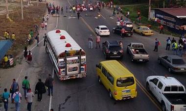 /vidasocial/protestan-por-falta-de-agua-en-colon/47466.html