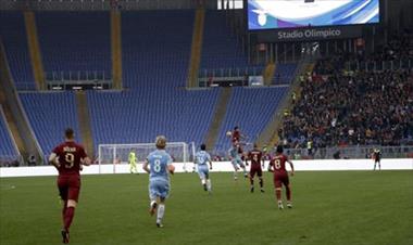 /deportes/fanaticos-de-roma-protestan-y-se-ausentan-del-derby/37264.html