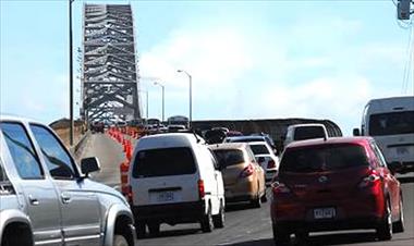 /vidasocial/suspenden-trabajos-en-el-puente-de-las-americas/12658.html