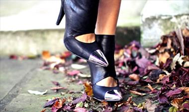 /spotfashion/zapatos-con-puntas-de-metal-lo-mas-chic-esta-temporada/13465.html