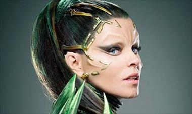 /cine/elizabeth-banks-y-su-look-de-rita-repulsa-para-power-rangers-/35167.html