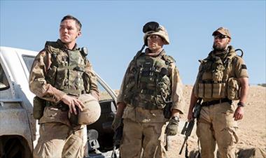 /cine/henry-cavill-y-nicholas-hoult-protagonizan-el-trailer-de-sand-castle-/43819.html