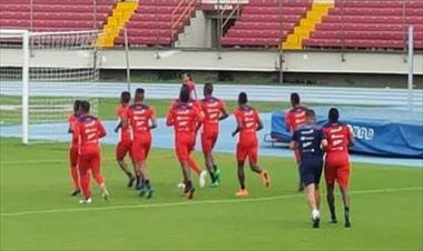 /deportes/tres-jugadores-se-unieron-el-sabado-al-entrenamiento-de-la-seleccion-de-futbol/35494.html