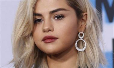 /spotfashion/selena-gomez-confirma-una-teoria-universal/70281.html