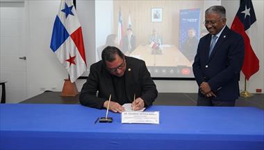 /vidasocial/panama-y-chile-establecen-vinculos-de-cooperacion-para-el-desarrollo-de-actividades-en-el-campo-de-la-inteligencia-artificial/106560.html
