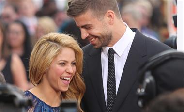 /vidasocial/shakira-y-pique-capturados-en-una-sesion-de-besos/66641.html